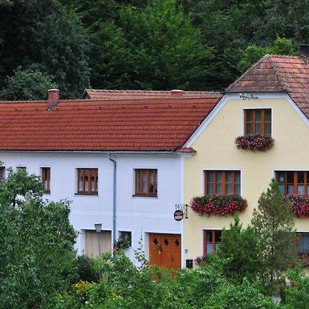 Weingut Piewald Leilighet Gut am Steg Eksteriør bilde